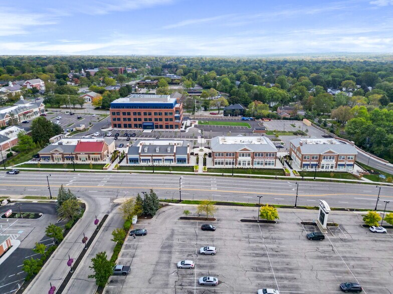 More Photos Of 7007 N High St, Worthington Unknown For Lease