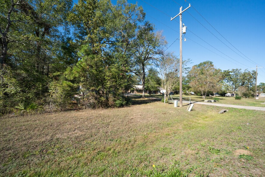 More Photos Of 10023 Airport Rd, Conroe Land For Sale