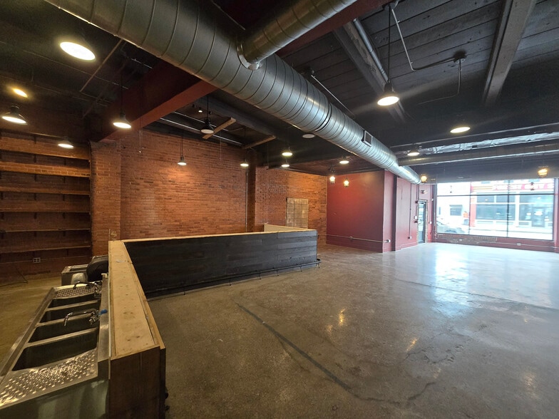 More Photos Of 4507 Lorain Ave, Cleveland Office For Lease
