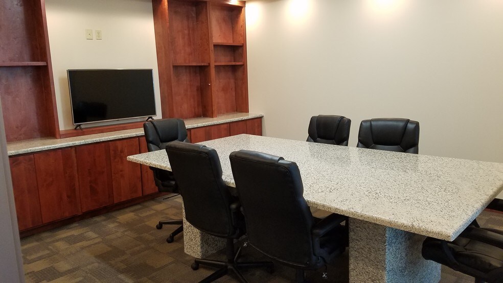 More Photos Of 5700 W Chandler Blvd, Chandler Coworking Space
