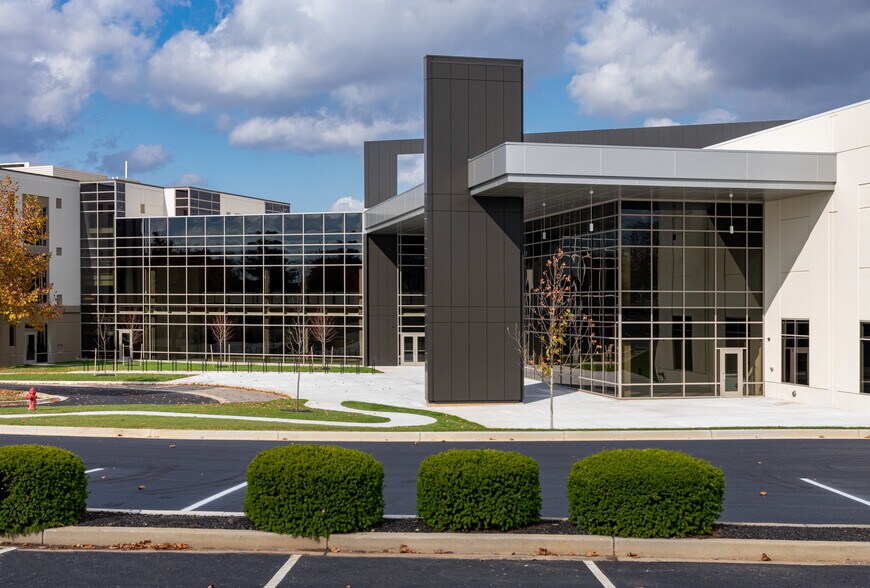 More Photos Of 8484 Progress Dr, Frederick Research And Development For Lease