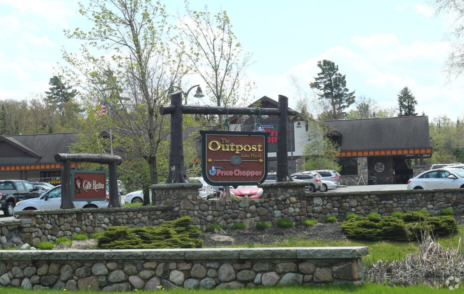 More Photos Of 1930 Saranac Ave, Lake Placid Supermarket For Lease