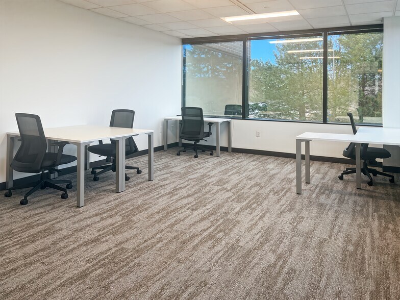 More Photos Of 20225 Water Tower Blvd, Brookfield Coworking Space