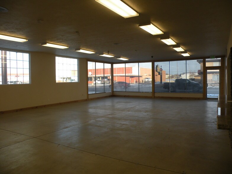 More Photos Of 88 Center St, Rock Springs Warehouse For Lease