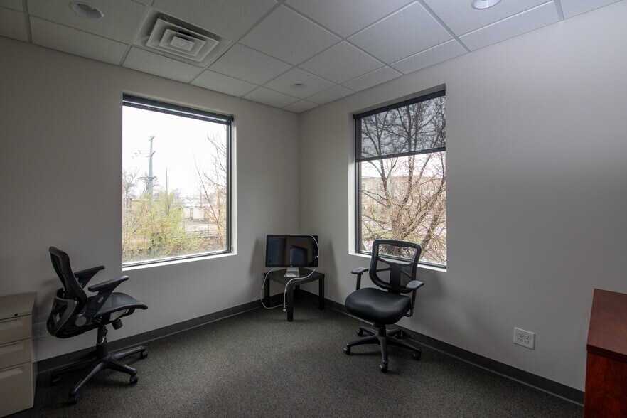 More Photos Of 2560 28th St, Boulder Office For Lease