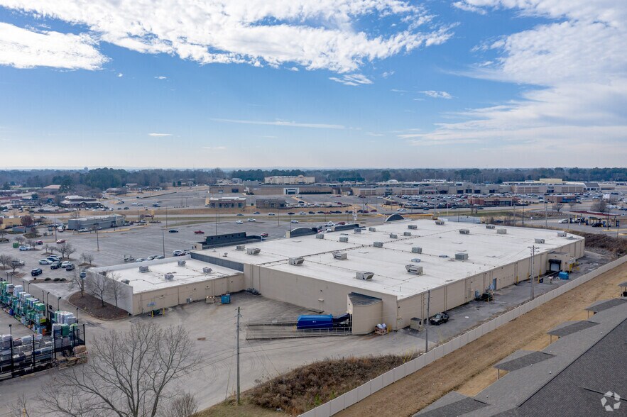 More Photos Of 308-356 Cox Creek Pky, Florence Storefront For Lease