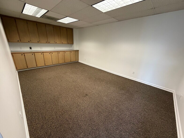 More Photos Of 131 W 2nd St, Rutherfordton Medical For Lease