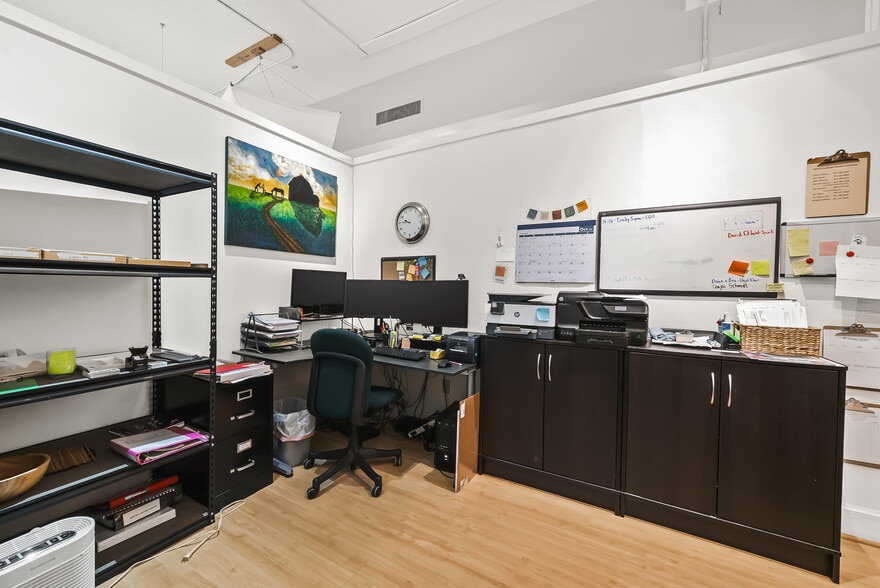 More Photos Of 611 Grand Ave, Saint Paul Storefront For Sale