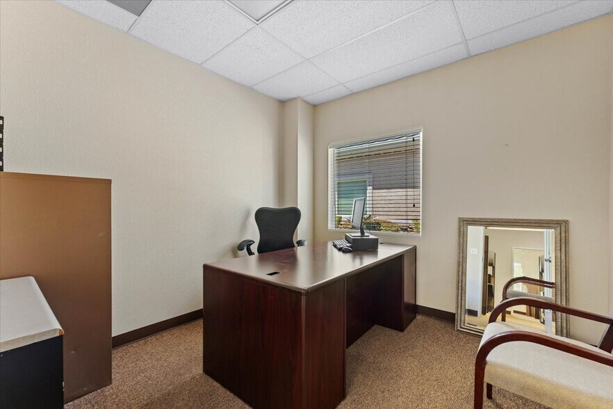 More Photos Of 2155 Larkspur Ln, Redding Office For Sale