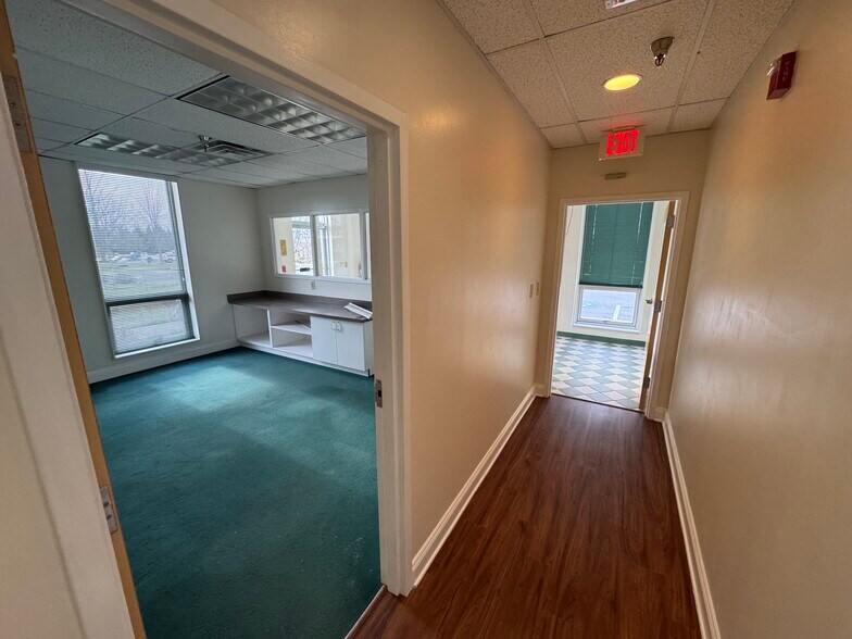 More Photos Of 400 Battaile Dr, Winchester Manufacturing For Lease