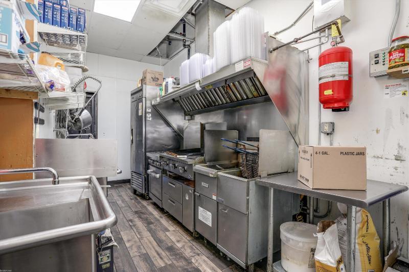 More Photos Of 13730 Livernois Ave, Detroit General Retail For Sale