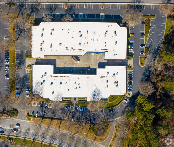 More Photos Of 3305 Breckinridge Blvd, Duluth Light Distribution For Lease