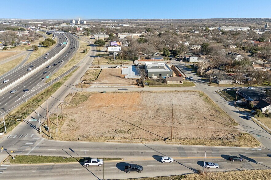 More Photos Of 2620 Airport fwy, Fort Worth Land For Sale