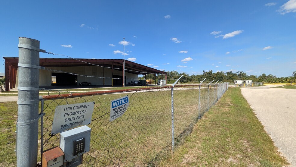 More Photos Of 1509 S Byron Butler Pky, Perry Manufacturing For Lease