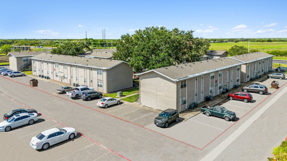 Primary Photo Of 2420 S 6th St, Kingsville Apartments For Sale