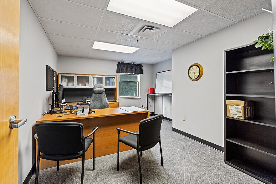 More Photos Of 323 State St, Augusta Office Residential For Sale