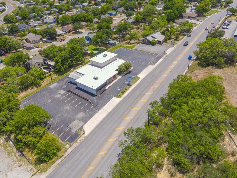 More Photos Of 3326-3328 E Southcross Blvd, San Antonio Medical For Sale
