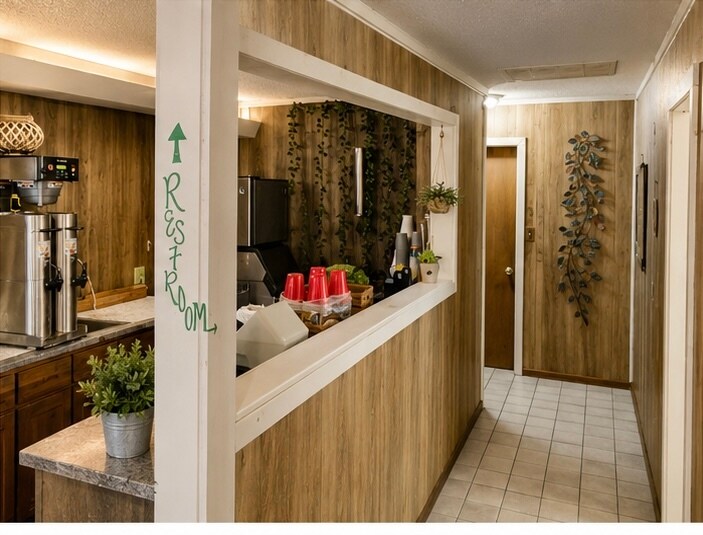 More Photos Of 49 Route Tt, Noel Restaurant For Sale
