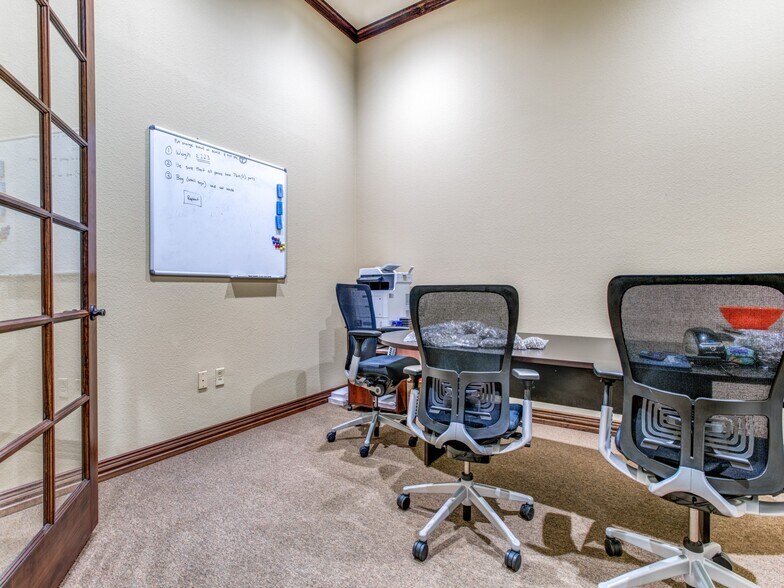 More Photos Of 9300 John Hickman Pky, Frisco Medical For Lease