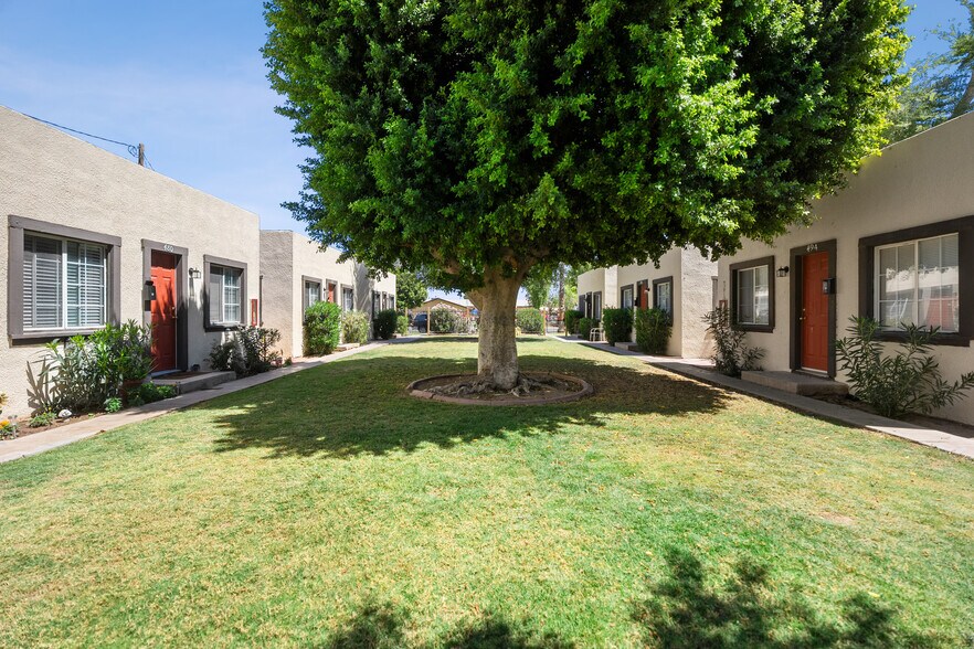 More Photos Of 476 H St, Brawley Apartments For Sale