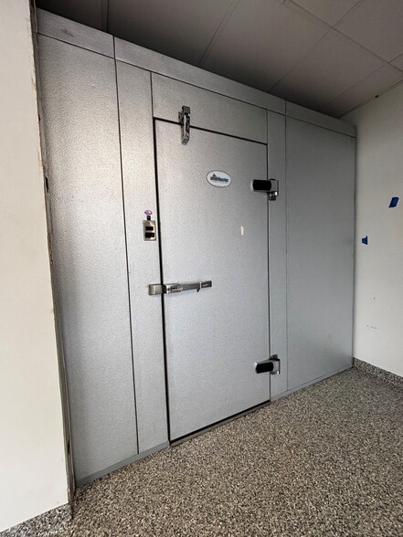 More Photos Of 2714 Bomar Ave, Dallas Restaurant For Lease