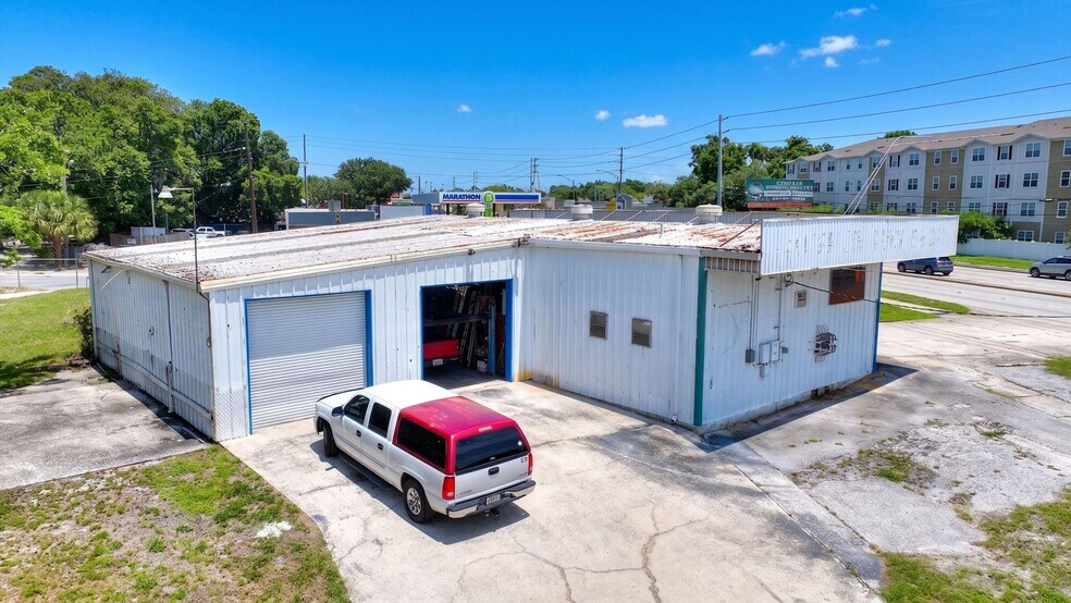 More Photos Of 905 W Memorial Blvd, Lakeland Auto Repair For Sale