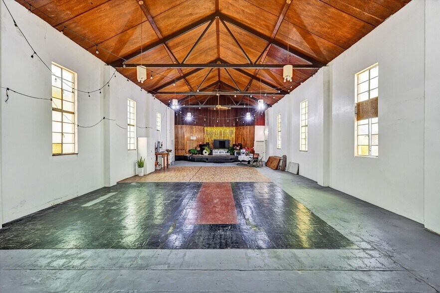 More Photos Of 1190 Davis St, San Leandro Religious Facility For Sale