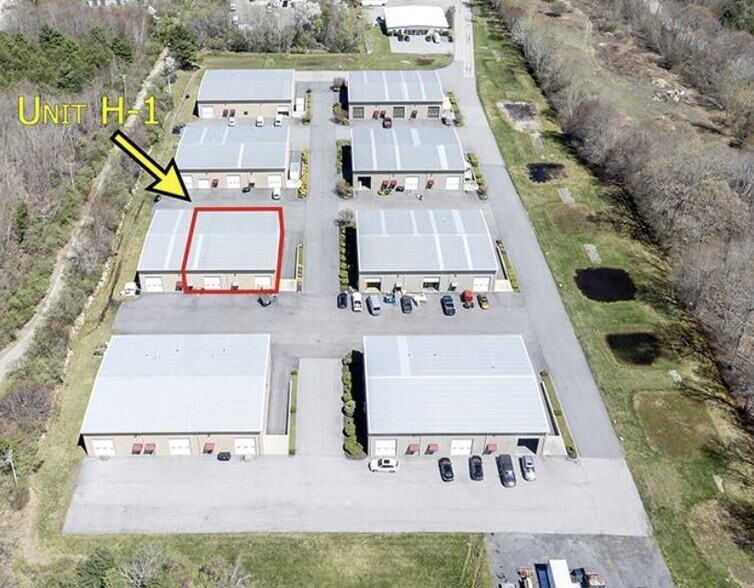 More Photos Of 376 Dry Bridge Rd, North Kingstown Warehouse For Sale