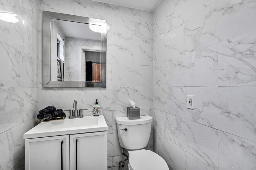 More Photos Of 500-506 Lake Ave, Lake Worth Freestanding For Lease