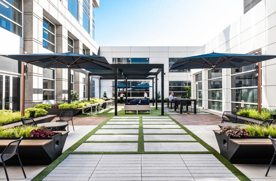 More Photos Of 1155 Perimeter Ctr W, Atlanta Office For Lease