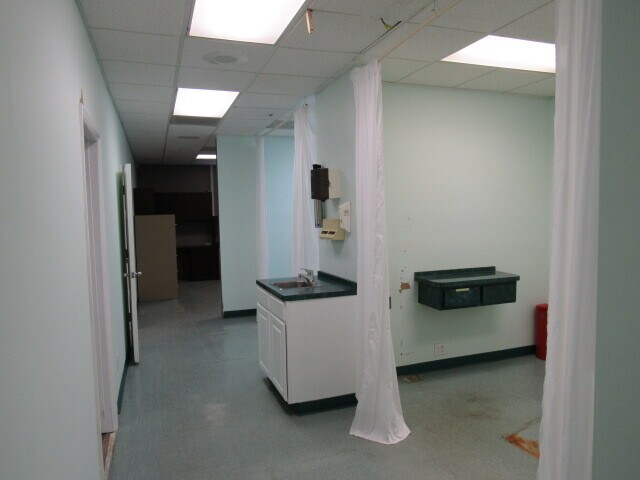 More Photos Of 4001 Confederate Point Rd, Jacksonville Medical For Sale