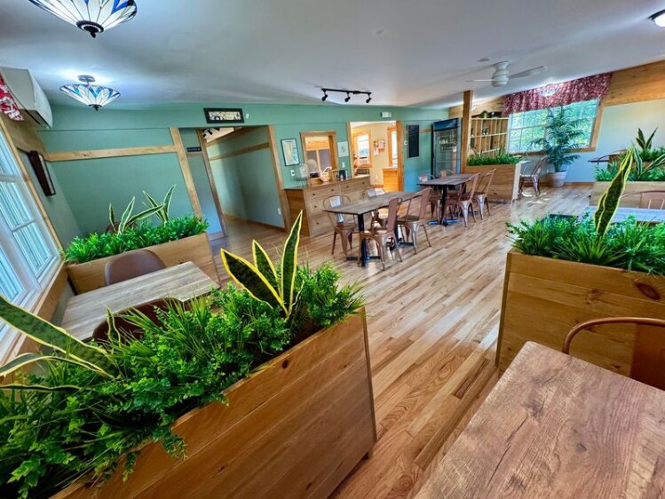 More Photos Of 3052 US-5 Rt, East Thetford Specialty For Sale