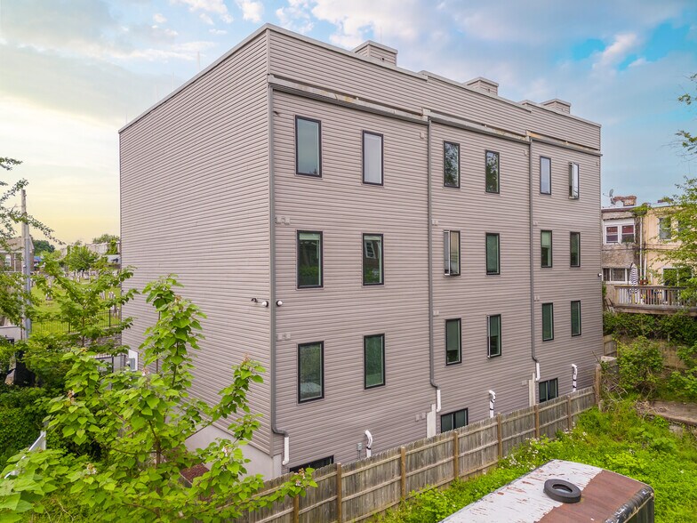 More Photos Of 85 E Sharpnack St, Philadelphia Apartments For Sale