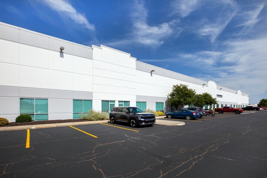 More Photos Of 14601-14621 W 112th St, Lenexa Manufacturing For Lease