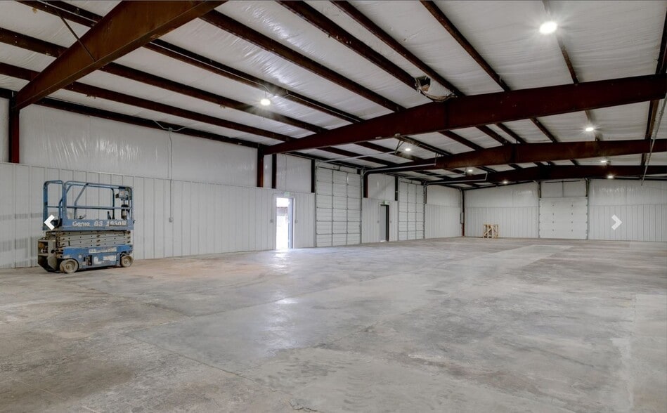 More Photos Of 211 SE 50th St, Oklahoma City Warehouse For Lease