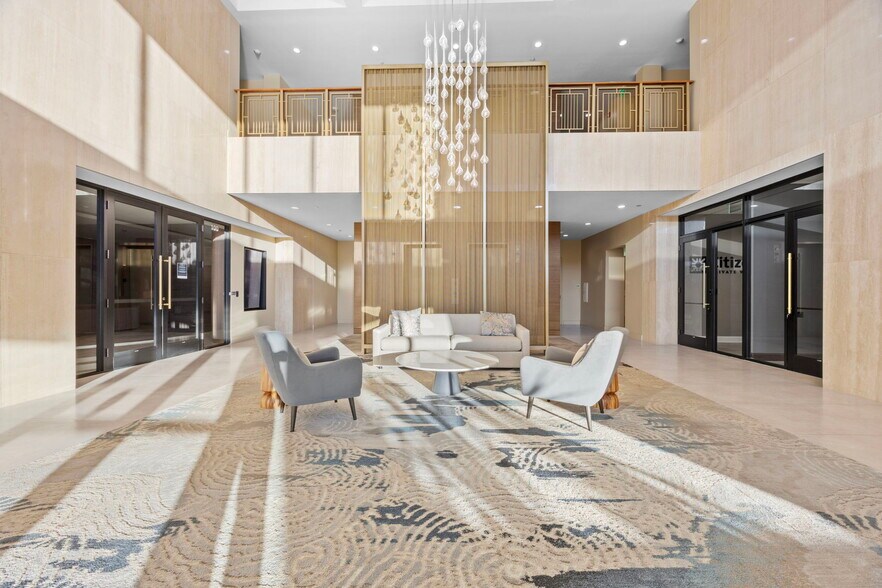 More Photos Of 4501 Tamiami Trl N, Naples Office For Lease