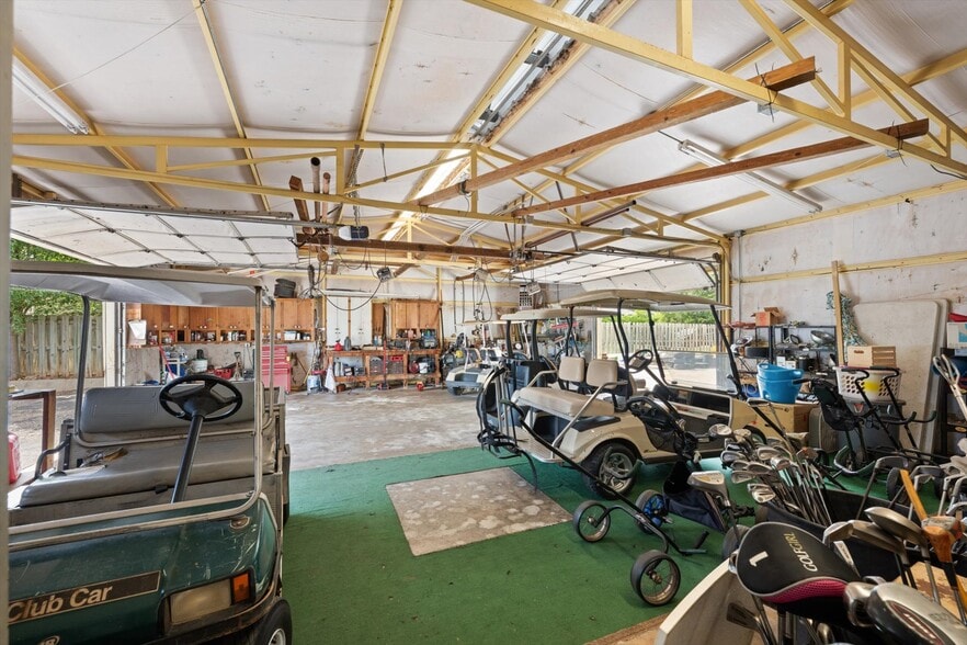 More Photos Of 355 E Pebble Creek Ter, Mustang Sports And Entertainment For Sale