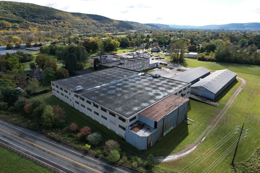 More Photos Of 1575 Lake St, Elmira Manufacturing For Lease