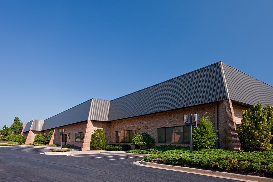 More Photos Of 2601 N Rolling Rd, Windsor Mill Flex For Lease