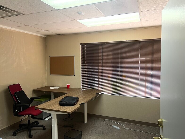More Photos Of 7670 Opportunity Rd, San Diego Office For Lease