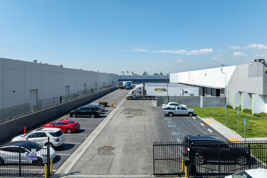 More Photos Of 347 S Stimson Ave, City Of Industry Warehouse For Lease