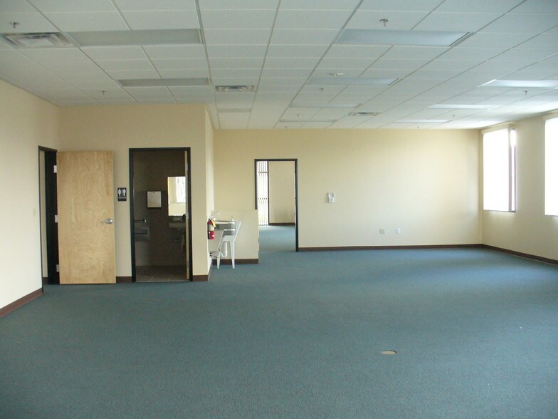 More Photos Of 3920 W Ann Rd, North Las Vegas Office For Lease