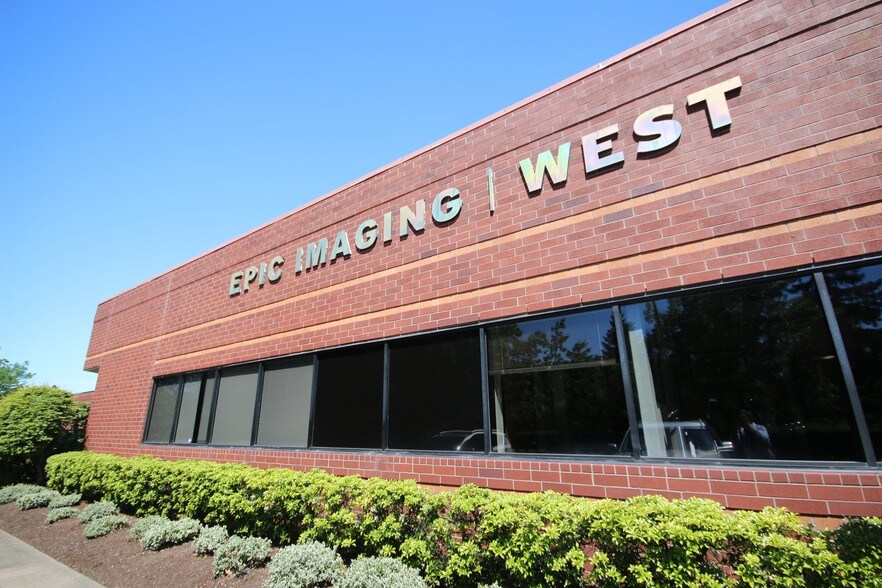 More Photos Of 8950 SW Nimbus Ave, Beaverton Flex For Lease