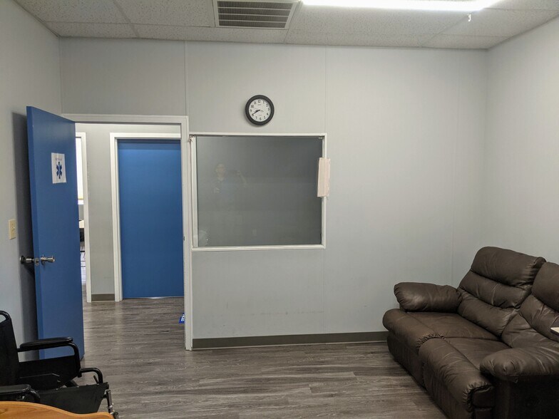 More Photos Of 437 Fern St, Jackson Office For Lease