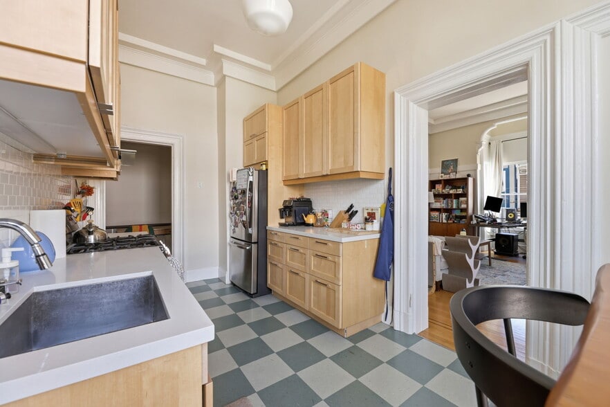 More Photos Of 1701 Church St, San Francisco Storefront Retail Residential For Sale