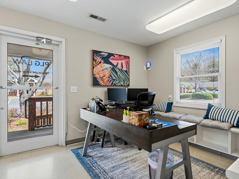 More Photos Of 2 Herman Avenue Ext, Asheville Office For Sale