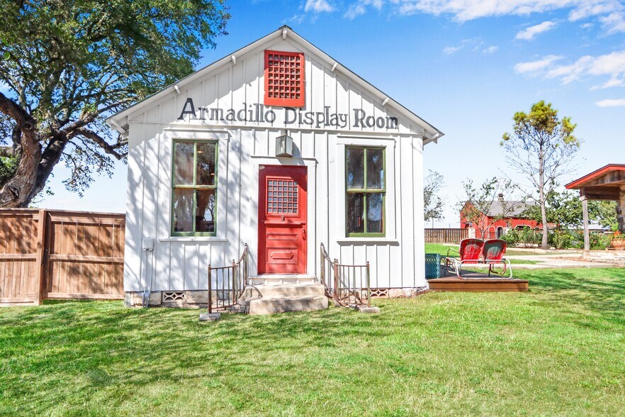 More Photos Of 111 Legacy Ln, Comfort Winery Vineyard For Sale