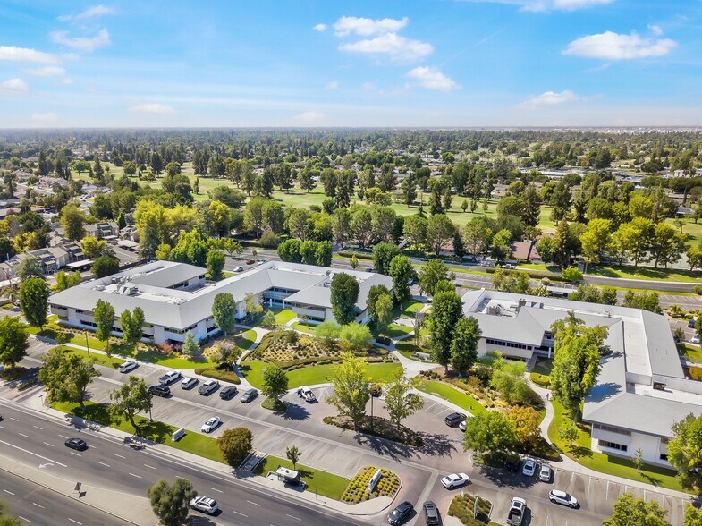 More Photos Of 5500 Ming Ave, Bakersfield Unknown For Lease