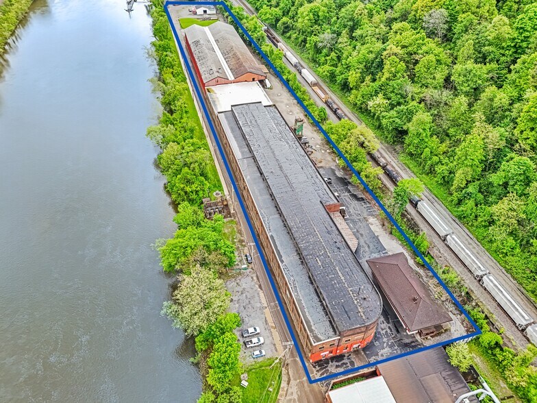 More Photos Of 100 Front St, New Brighton Warehouse For Lease