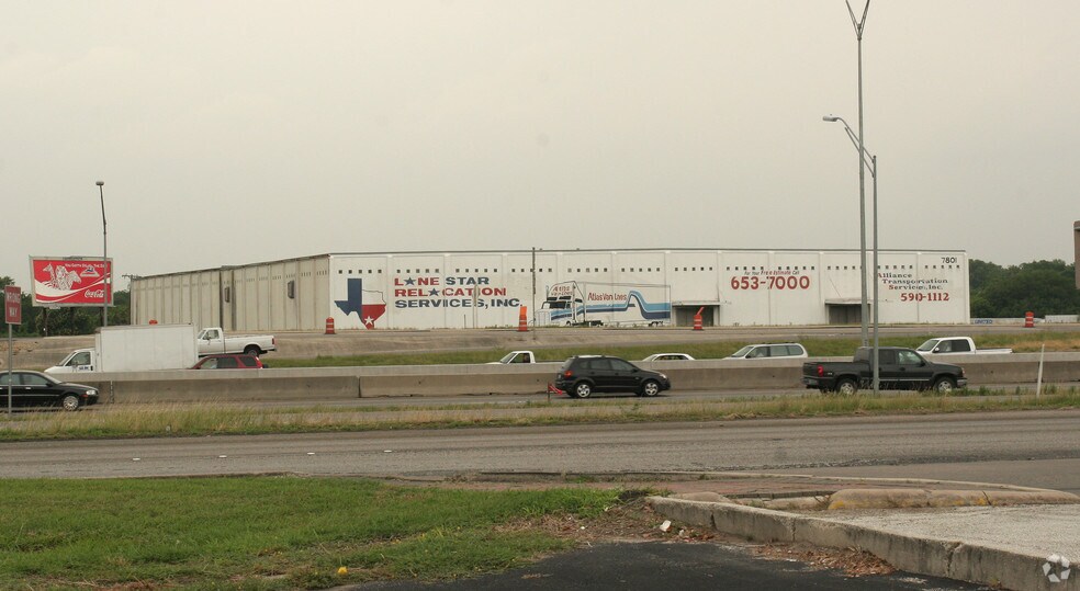 More Photos Of 7801 N IH 35, San Antonio Warehouse For Lease